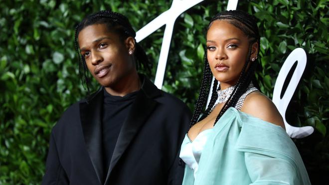 La vidéo où Rihanna et A$AP Rocky se font refuser l'entrée à une boîte de nuit fait beaucoup rire les internautes