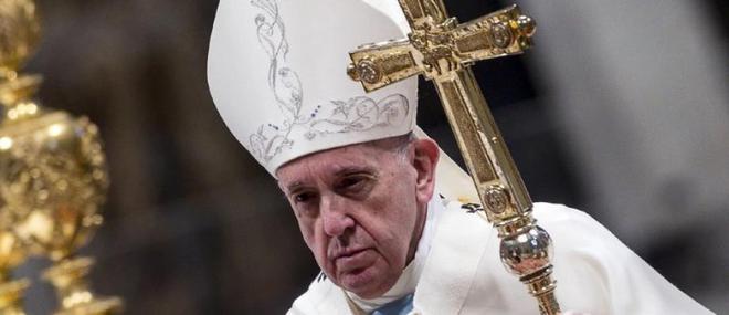 Le pape François, 84 ans, a été hospitalisé à la Polyclinique Gemelli de Rome et va être opéré dans pour une inflammation du côlon