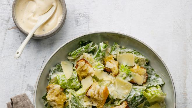 Vidéo : la recette de la salade César revisitée à l'italienne