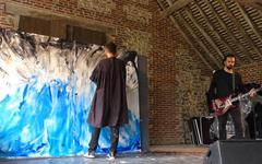 Quand peinture et musique se rencontrent : un mélange d’émotions à Saint-Riquier