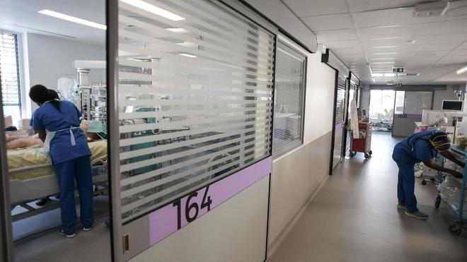 Covid-19 en France : six nouveaux décès et 886 patients en soins critiques