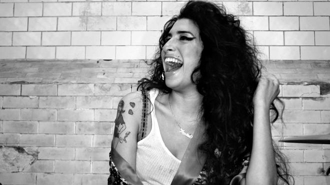 Des clichés inédits d'Amy Winehouse exposés pour les 10 ans de sa disparition