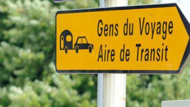 Les gens du voyage restent au camp des Sablons à Compiègne, le maire veut que la préfète réagisse