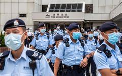 Hong Kong : pour avoir chanté lors d’un meeting électoral, une star est inculpée de «corruption»