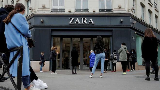 Mode: Zara frappe fort et met en vente une robe inspirée par Dolce & Gabbana!