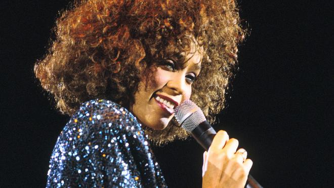 20 clichés rares de Whitney Houston