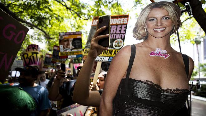 Bataille juridique autour de la tutelle de Britney Spears : son père accepte de céder sa place de tuteur