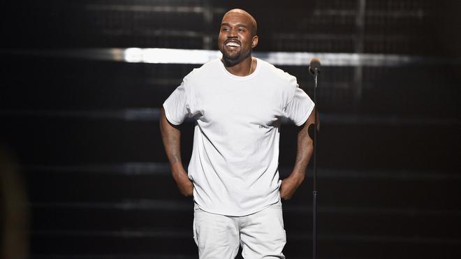 Kanye West n'a toujours pas sorti son nouvel album mais les ventes de ses produits dérivés explosent