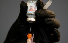 Variant Delta : le vaccin Moderna est-il vraiment plus efficace que le Pfizer ?