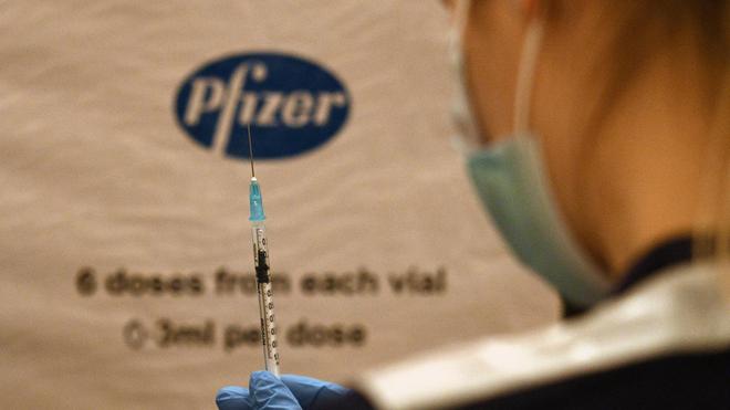 Vaccination : le vaccin Pfizer-BioNTech définitivement approuvé aux États-Unis
