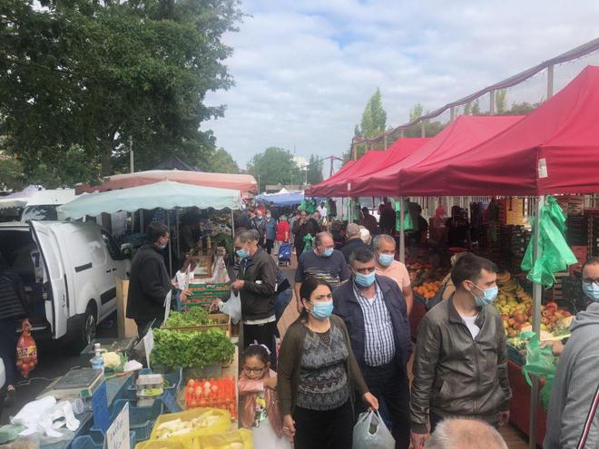 Les odeurs de vacances persistent sur le marché du pigeonnier à Amiens