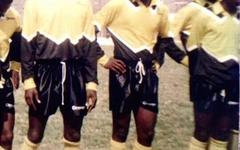 CLIN D’OEIL – Le parcours atypique de BLANCHARD MOSAKA : De prodige footballeur à Porte – Parole de JB Mpiana
