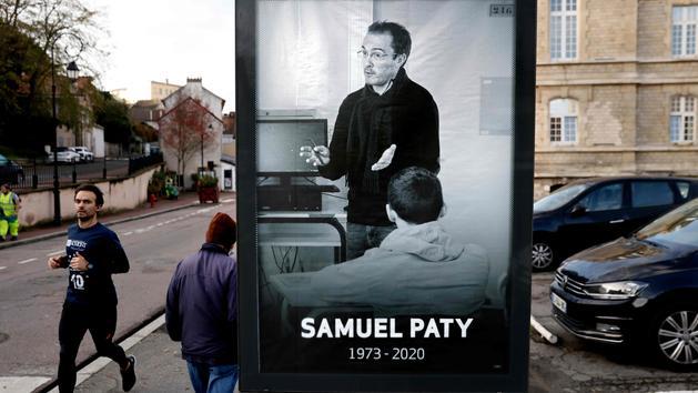 Écrivains, journalistes, historiens... L'hommage de vingt auteurs à Samuel Paty