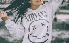J’étais une vieille conne qui embrouille les ados en t-shirt Nirvana. Heureusement, j’ai changé