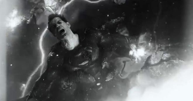 Snyder Cut : Zack Snyder présente une nouvelle bande-annonce (muette) de son montage de Justice League