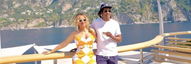 Jay-Z et Beyoncé : en vacances sur un yacht à 400 millions de dollars, ils s’arrêtent à Nice !