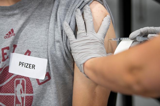 Des experts s'opposent à une troisième dose du vaccin Pfizer pour les moins de 65 ans aux Etats-Unis