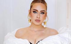 Adele resplendissante sur Instagram, Louise Attaque se reforme et les 10 ans du titre Call Me Maybe... Toutes les news musique !