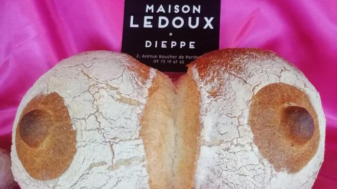 Pour Octobre rose, une boulangerie dieppoise innove et propose des pains… en forme de seins !