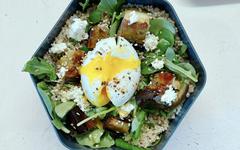 Recette lunch Box Salade aubergine quinoa oeuf mollet