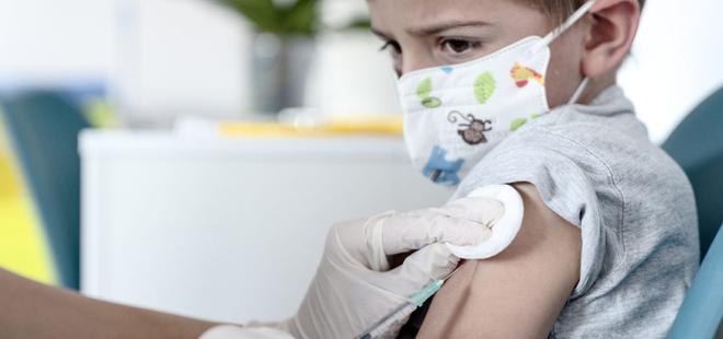 Pfizer-BioNtech annoncent que leur vaccin est « sûr » pour les 5-11 ans après seulement cinq mois d’étude clinique !