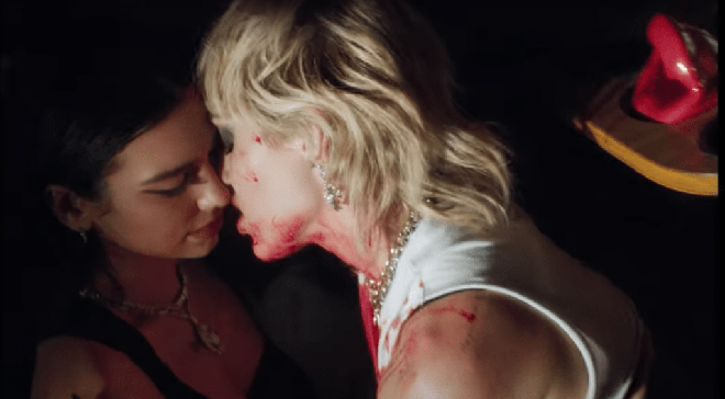 VIDEO. Miley Cyrus et Dua Lipa réunies dans le clip queer et sexy de « Prisoner »