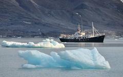 Svalbard, l’aventure ultime dans un sanctuaire de nature polaire