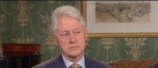 L'ex-président américain Bill Clinton, 75 ans, a quitté aujourd'hui dimanche l'hôpital de Californie où il avait été admis mardi pour une infection non liée au Covid