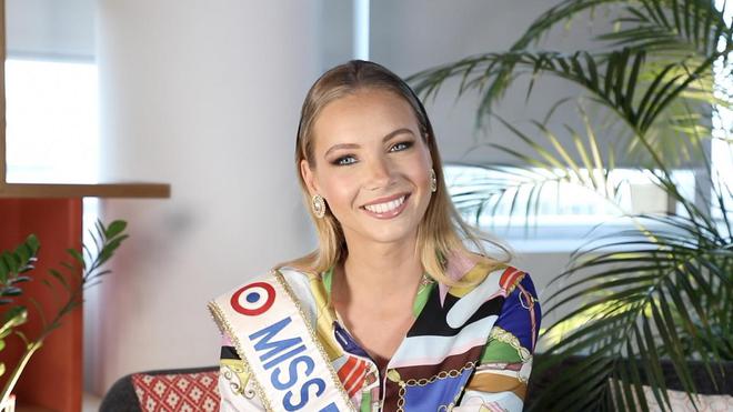 VIDÉO - Amandine Petit : "Grâce à Miss France, j'ai pris dix ans d'expérience en un an"