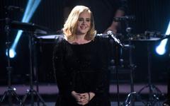 Adele dévoile l'objet auquel elle tient le plus, et il appartient à une autre star !