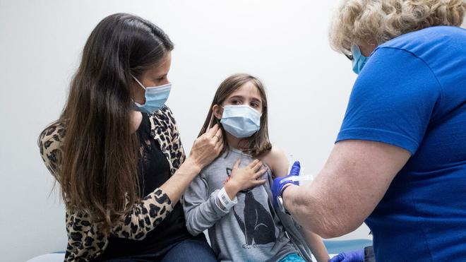 Vaccination des enfants contre le Covid-19 : pourquoi le cas américain est-il particulier ?
