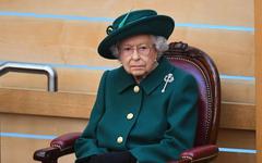La reine Elizabeth II "en très bonne forme", selon Boris Johnson