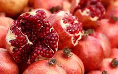 Grenade : Découvrez les super-pouvoirs de ce fruit rouge sur votre santé