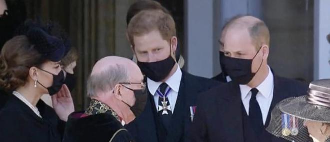 Grande-Bretagne: La famille royale accuse la BBC de "présenter comme des faits" des informations "infondées" dans un documentaire sur les princes William et Harry - VIDEO