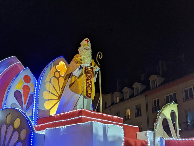 Le défilé de la Saint-Nicolas de Saint-Dié-des-Vosges en images