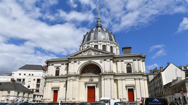 Nantes : des catholiques intégristes font annuler un concert jugé "sataniste"