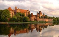 Le chateau de Malbork, le plus grand chateau de brique du monde