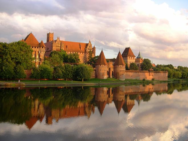 Le chateau de Malbork, le plus grand chateau de brique du monde