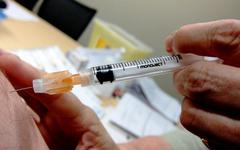 Vaccination obligatoire des soignants : l’hôpital se rebelle