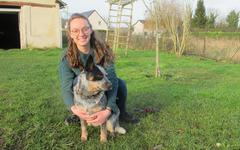À Charleval, dans la vallée de l’Andelle, Maëlle Pluquet s’est lancée dans l’éducation canine