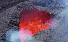 L’éruption du Piton de la Fournaise toujours en cours