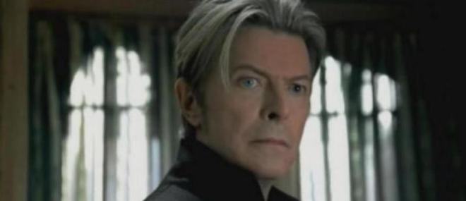 Le groupe américain Warner Music annonce avoir racheté les droits liés à toute l'oeuvre du chanteur David Bowie