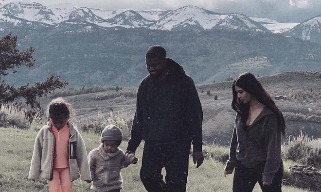 Kanye West justifie sa maison à côté de chez Kim Kardashian : «Ne jouez pas avec moi»