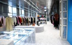 MODES, institution italienne, débarque à Paris avec un concept-store qui a un temps d’avance