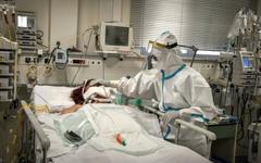 Coronavirus: les hôpitaux d'Athènes se préparent "au pire"