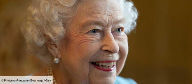 Elizabeth II : cet objet insolite dont elle ne se sépare jamais en voyage « au cas où »