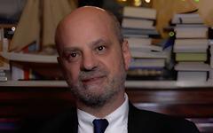 EXCLU VIDÉO – Jean-Michel Blanquer étudiant : “J’ai cessé le métier de chauffeur pour me concentrer sur celui de DJ”