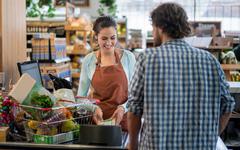 Les Blabla caisses chez Carrefour : renouer le lien social dans les grandes surfaces