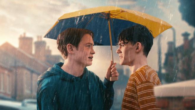 Heartstopper sur Netflix rend aux ados gays et introvertis la coolitude qu’ils méritent