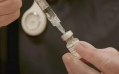 Coronavirus - Le laboratoire pharmaceutique britannique Astrazeneca annonce que son vaccin anti-Covid-19 Vaxzevria a été approuvé en 3e dose pour les adultes dans l’Union européenne